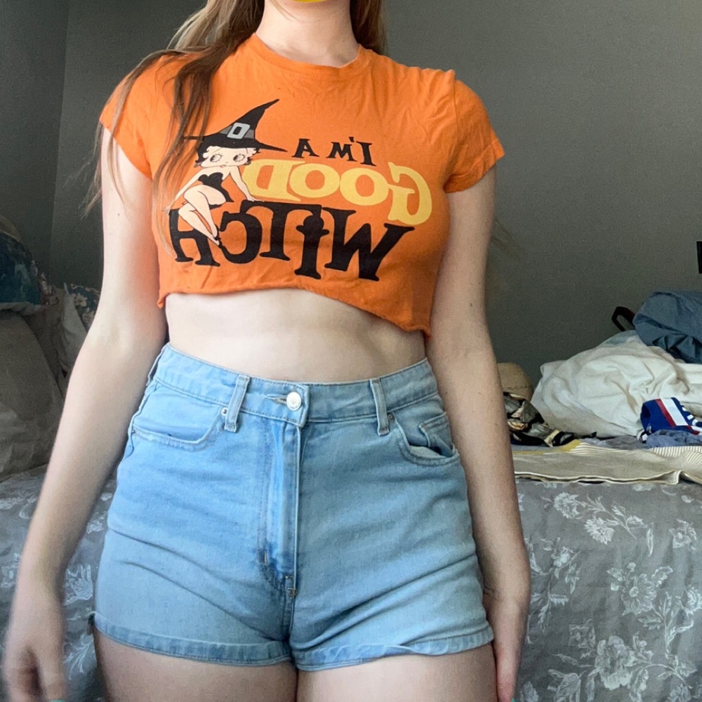 Orange cropped Betty Boop t-shirt 🧡🍊